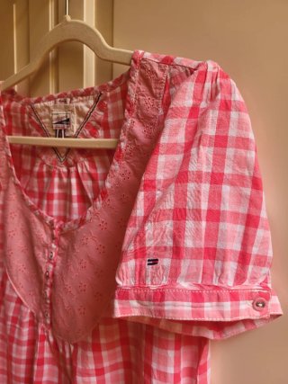 Blusa Tommy Hilfiger cuadros rosa y blanco