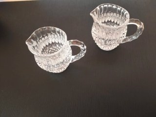 Coppia bicchierini/ mini salsiere in vetro molato