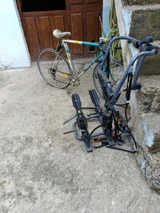 Se vende bicicleta y se regala portabicicletas