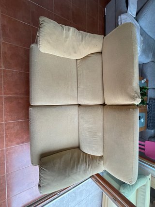 Sofá de 2 plazas beige