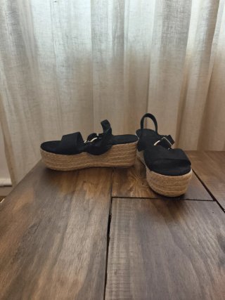 Sandalias negras esparto plataforma