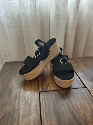 Sandalias negras esparto plataforma