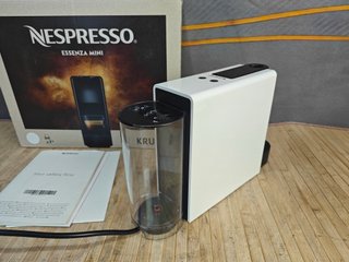 KRUPS Nespresso Essenza, Máquina de café,