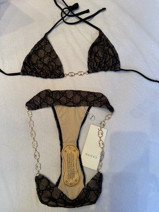 Bikini Gucci Negro y Beige con Cadena