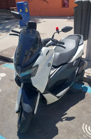 Yamaha NMAX 125 Scooter Maxi Automática