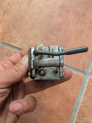 Carburador Tillotson motosierra Husqvarna 266/266x