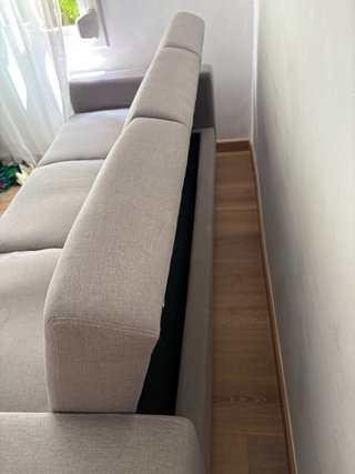 Sofá Cama 3 Plazas Gris claro con almacenamiento.