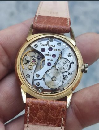 Reloj Certina Clásico Dorado y Marrón