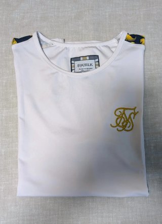 Camiseta SikSilk Blanca Talla M Bordado Dorado