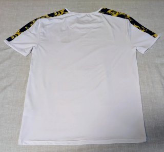 Camiseta SikSilk Blanca Talla M Bordado Dorado