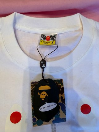 BAPE Camiseta Tiburón Blanca