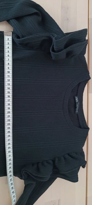 Camiseta Zara volantes
