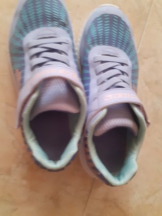 Deportivos Skechers Morado y Turquesa
