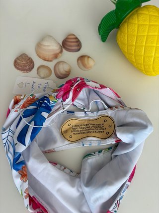Bikini estampado tropical a estrenar
