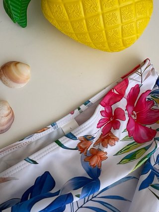 Bikini estampado tropical a estrenar