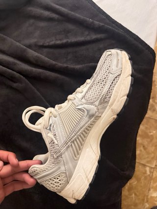 Nike Vomero 5 Plata/Blanco ( utilizado como nuevo