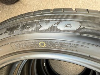 Neumáticos Toyo 215/50/18 92V