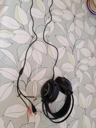 Cascos Krom con micrófono