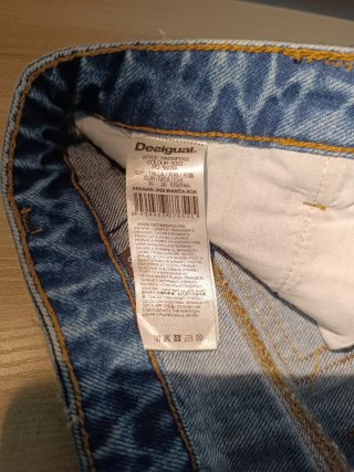 Falda vaquera Desigual patchwork