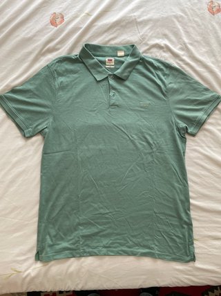Polo Levi's Verde Talla XL.