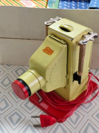 Proyector Jaya años 60