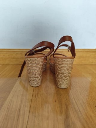 Sandalias cuña esparto