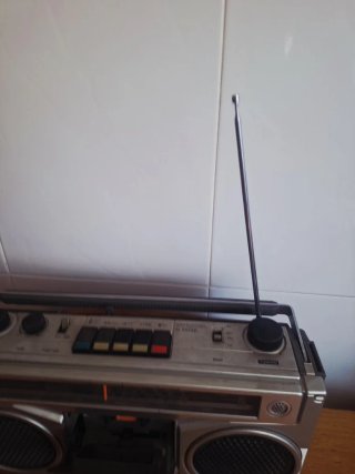 Radio Cassette Sanyo M9901K Plata