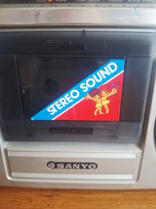 Radio Cassette Sanyo M9901K Plata
