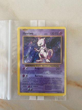 Cartas Pokémon Charizard, Mewtwo, Pikachu