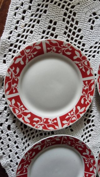 Set 4 Piatti Vintage Ceramica Rosso Bianco