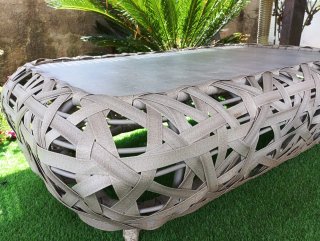 Mesa de jardín cristal y mimbre