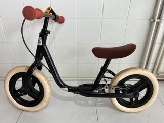 Bicicleta de equilibrio BTWIN Negra