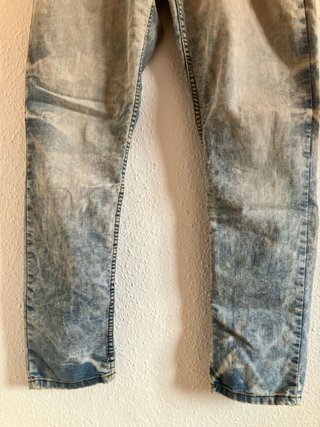 Pantalones vaqueros deslavados