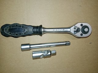 Juego Llave de Carraca y Vasos cromo vanadio 3/8