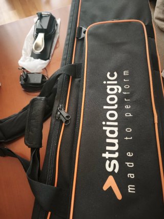 Studiologic Numa Compact 2 + funda