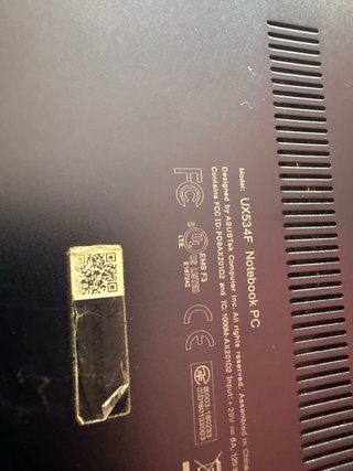 Asus UX534FTC para piezas o reparación