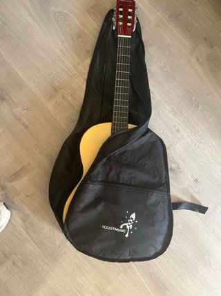 Guitarra Española Rocket Music + Funda