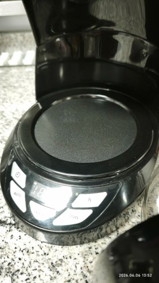 Cafetera Russell Hobbs Negra.