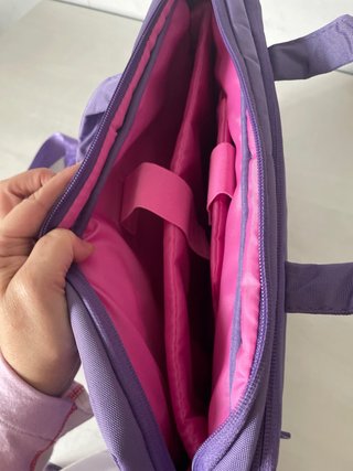 Funda acolchada para portátil Gabol.