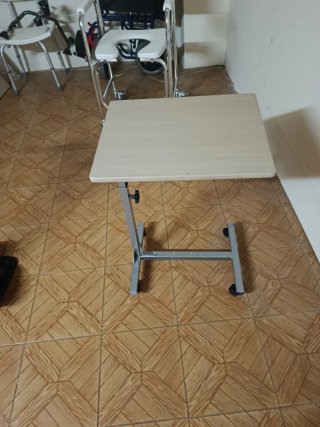 Mesa auxiliar ordenador madera y metal