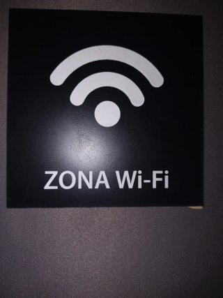 Señal WiFi con Contraseña