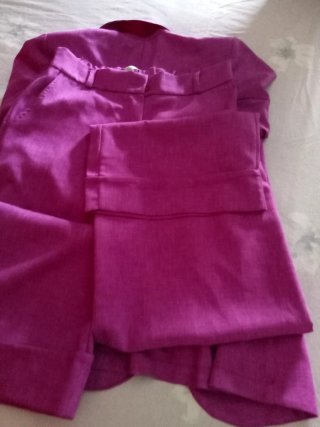 Traje de chaqueta y pantalón rosa