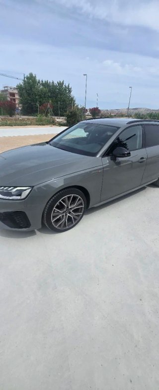 Audi A4 Avant Black line