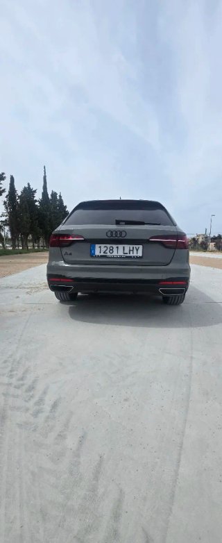 Audi A4 Avant Black line