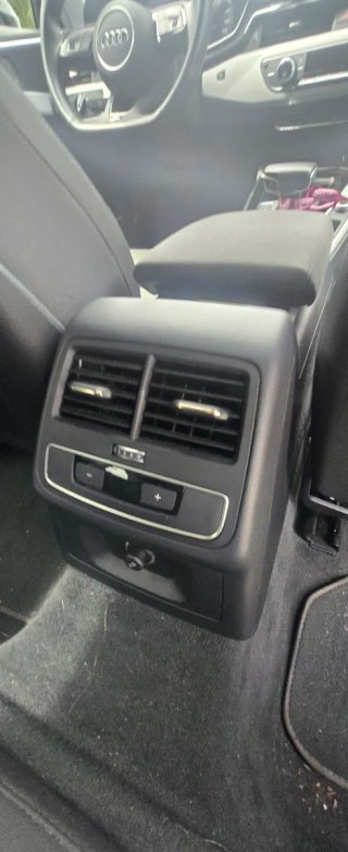 Audi A4 Avant Black line