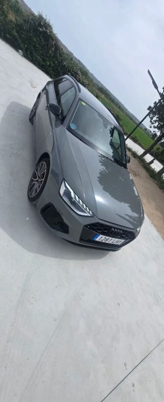 Audi A4 Avant Black line