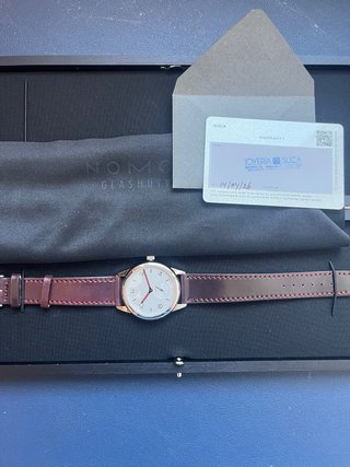 Reloj Nomos Club 703.1 Plata y Marrón