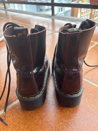 Botas Dr. Martens rojas con cremallera