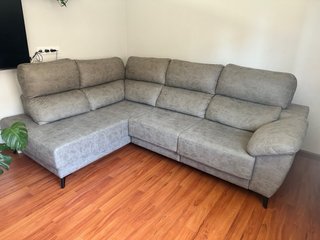 Sofá chaise longue gris polipiel como Nuevo