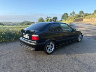 BMW e36 318ti compact